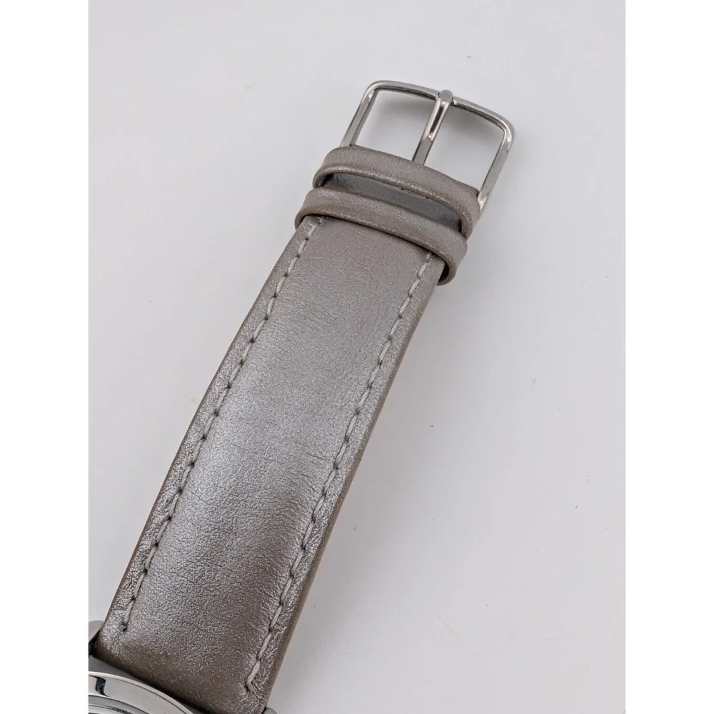 Timex Briarwood Women's Watch 40mm Case Silver Leather Band- New Battery